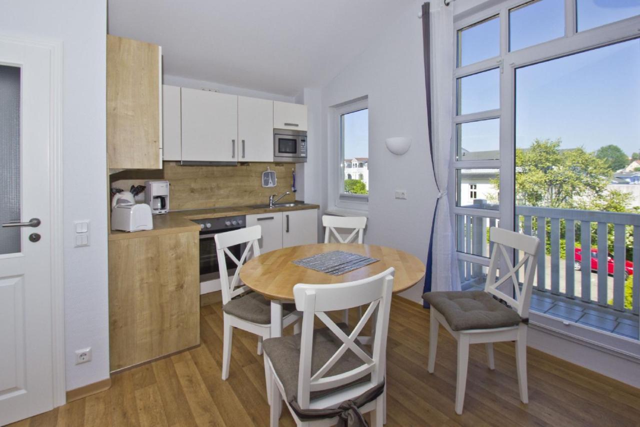 Mit Meerblick Und Balkon, Gratis Nutzung Vom Ahoi Erlebnisbad Und Sauna In Sellin - Meeresblick Fewo 48 เกอเรน ภายนอก รูปภาพ