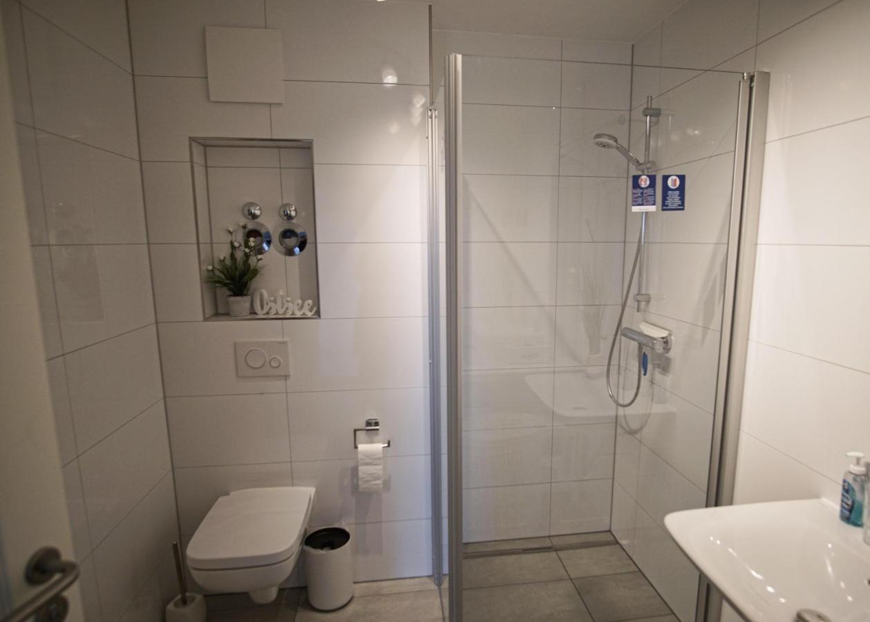 Mit Meerblick Und Balkon, Gratis Nutzung Vom Ahoi Erlebnisbad Und Sauna In Sellin - Meeresblick Fewo 48 เกอเรน ภายนอก รูปภาพ